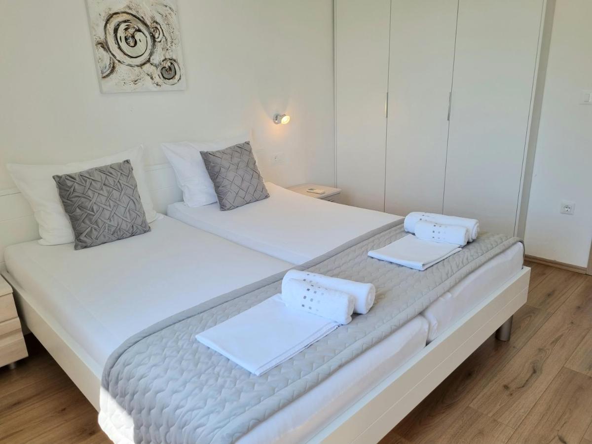 Apartman Maslina Крк Экстерьер фото