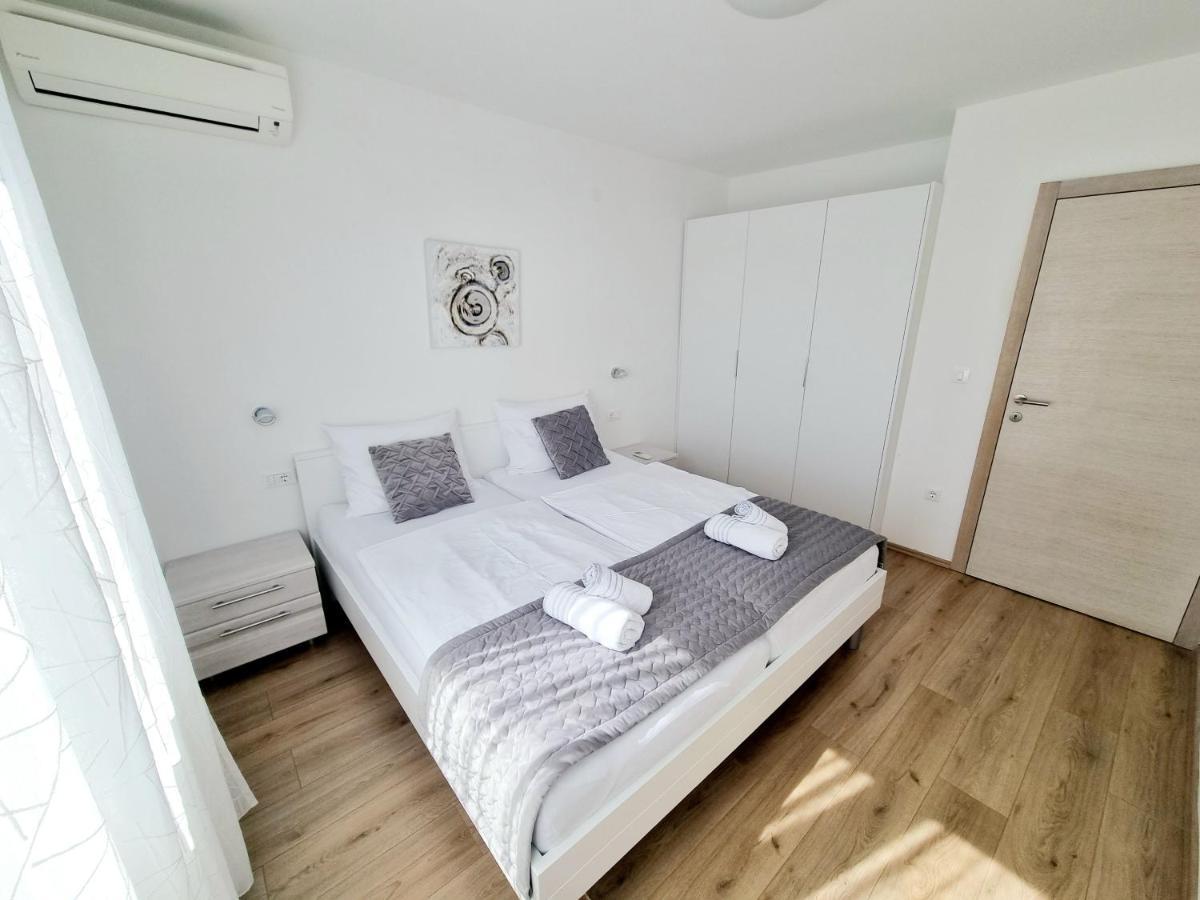 Apartman Maslina Крк Экстерьер фото