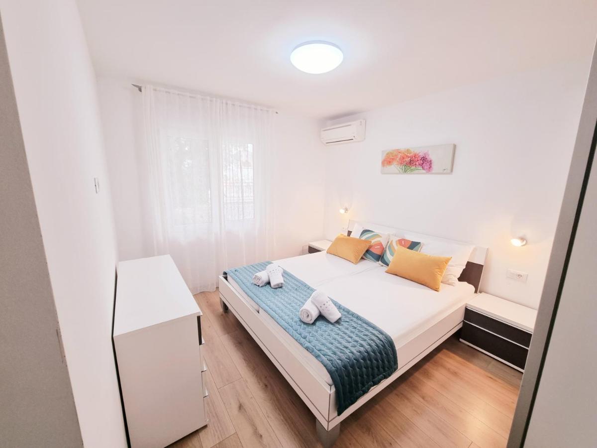 Apartman Maslina Крк Экстерьер фото