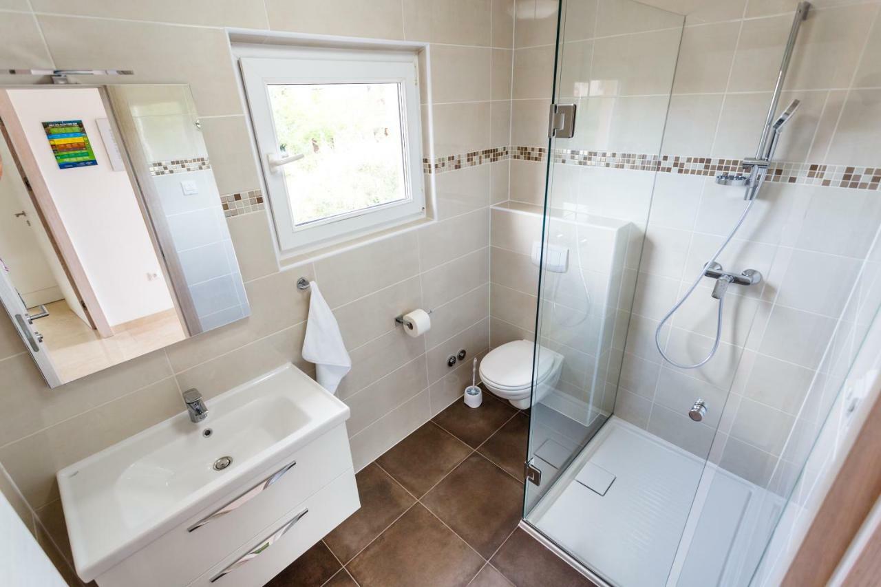 Apartman Maslina Крк Экстерьер фото